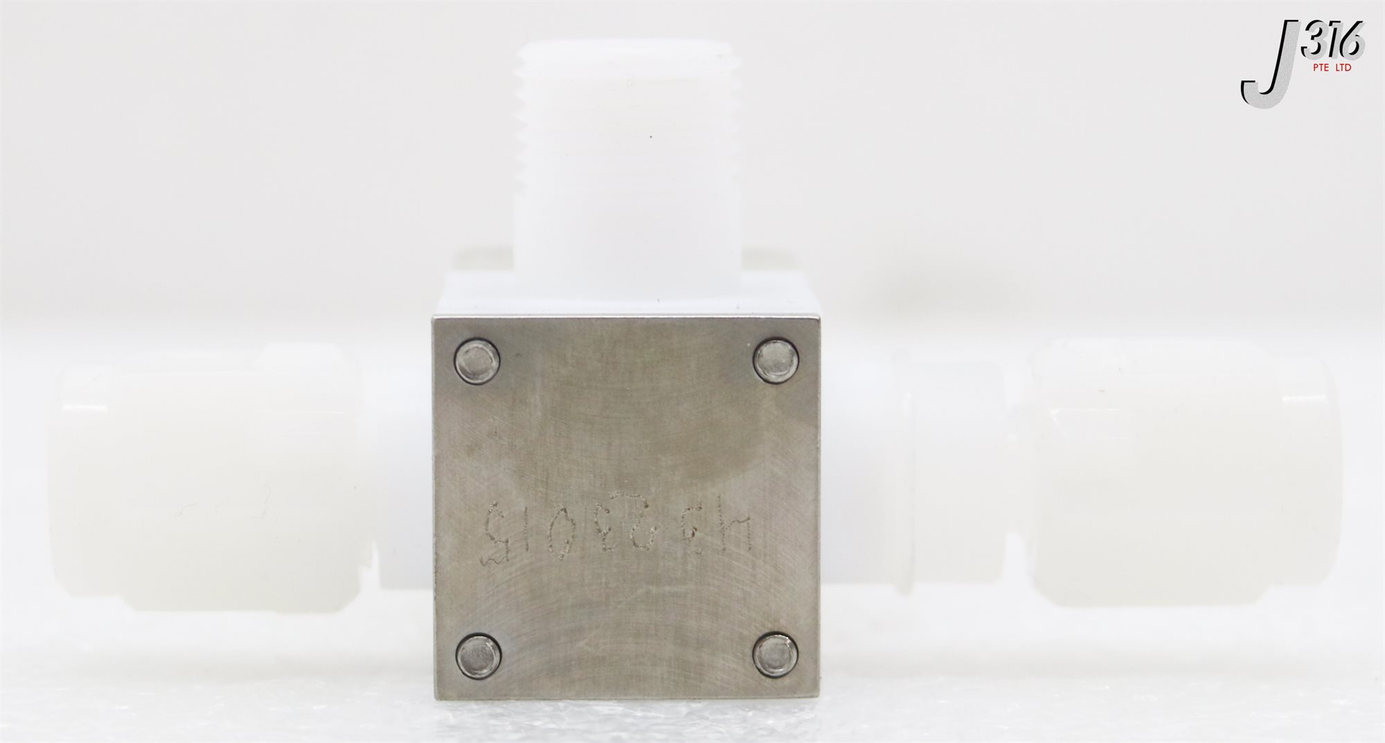 A 39448 FURON 3-WAY HIGH PURITY VALVE, 1-4IN FLARE T2 1102437 | eBay